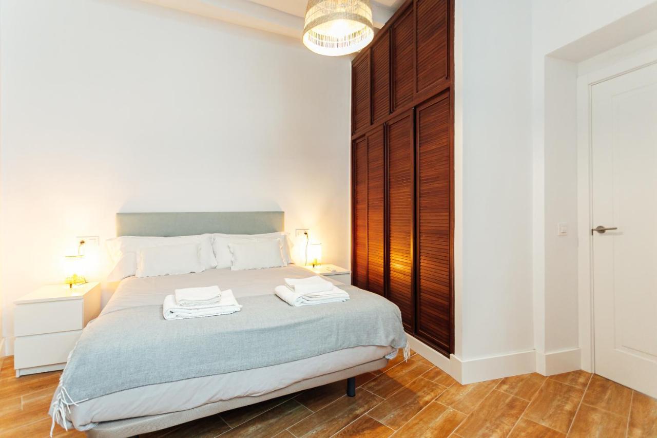 Apartamento Alohamundi Peral Sevilla Exterior foto