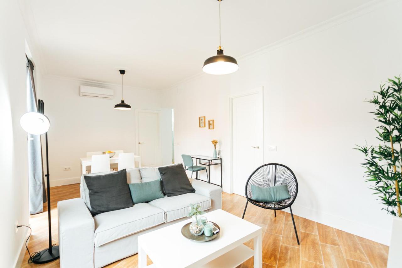Apartamento Alohamundi Peral Sevilla Exterior foto