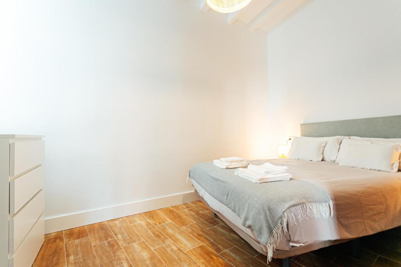 Apartamento Alohamundi Peral Sevilla Exterior foto