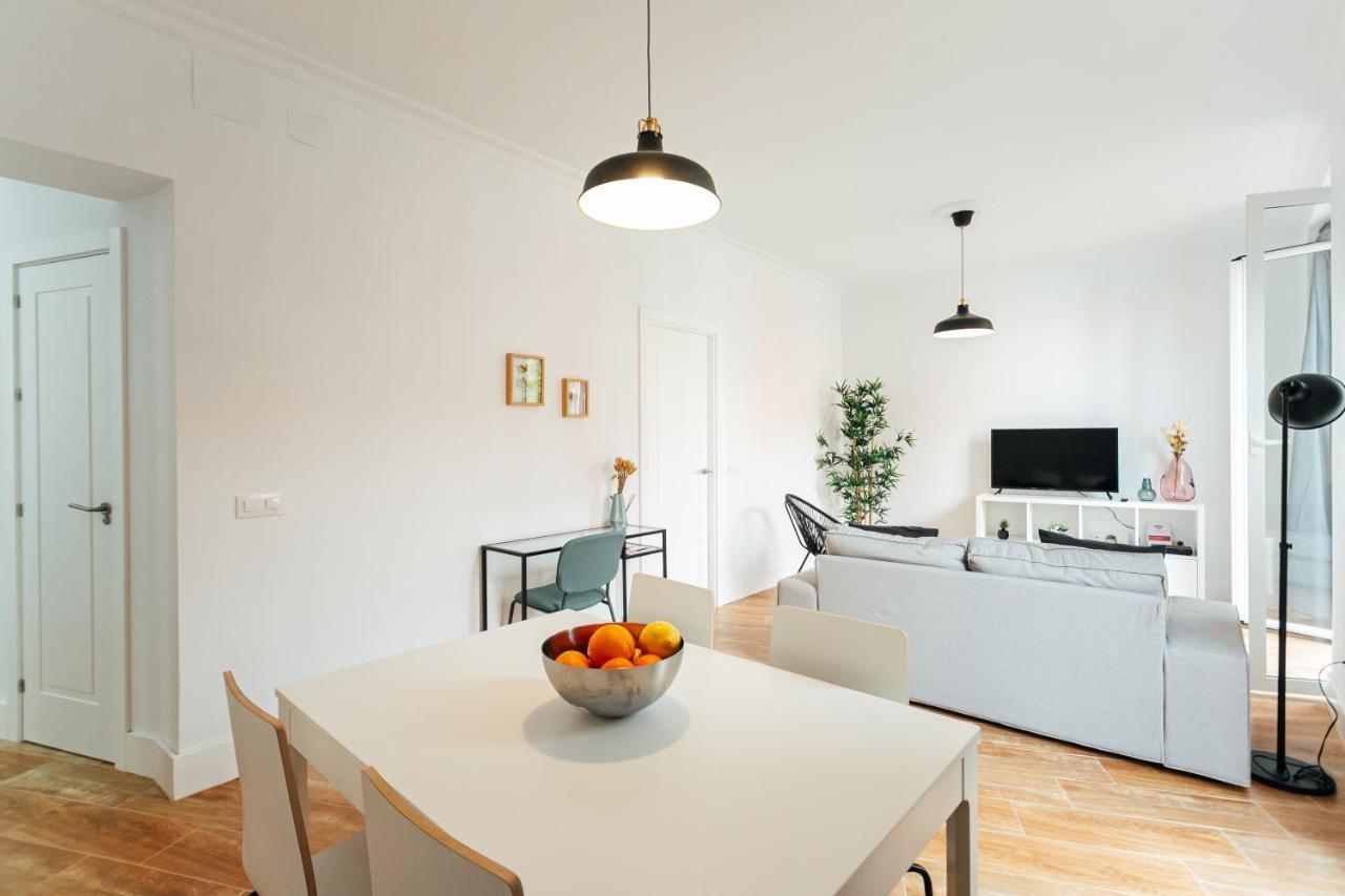 Apartamento Alohamundi Peral Sevilla Exterior foto